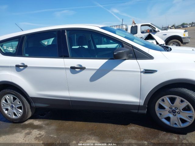 1FMCU0F72EUA31168 Ford ESCAPE S