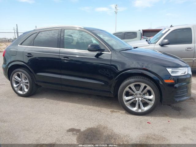 WA1HCCFS3HR013914 Audi Q3 2.0t Premium
