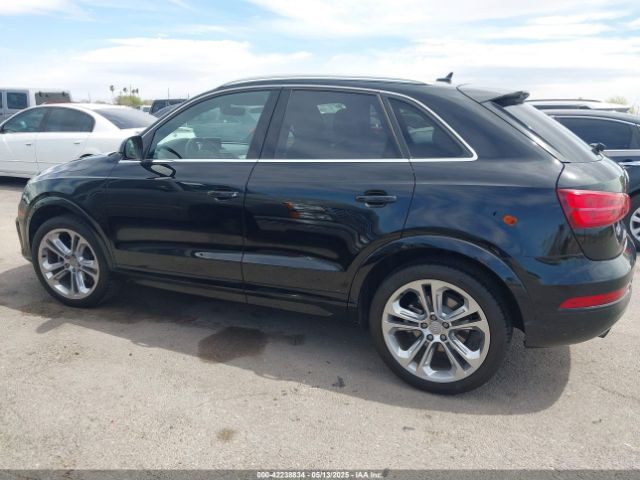 WA1HCCFS3HR013914 Audi Q3 2.0t Premium