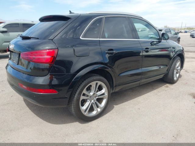 WA1HCCFS3HR013914 Audi Q3 2.0t Premium