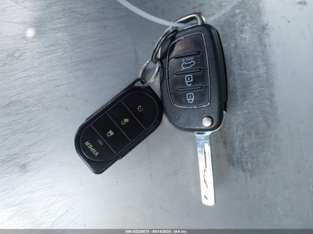 5NMZT3LB8JH083076 Hyundai Santa Fe Sport 2.4l