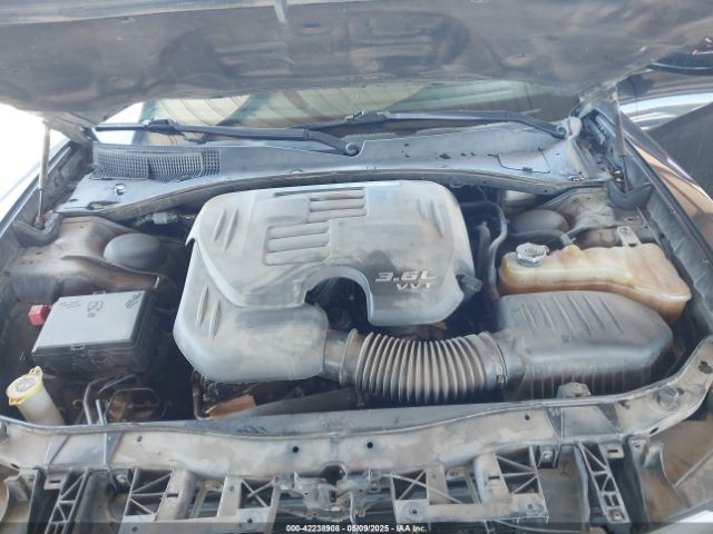2C3CDXHG9EH104098 Dodge Charger Sxt