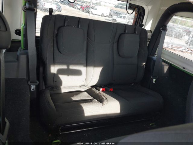 1C4HJXAN0KW661787 Jeep Wrangler Sport S 4x4