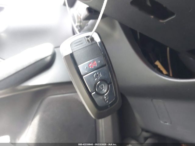 1FMCU0G60NUB11056 Ford ESCAPE SE
