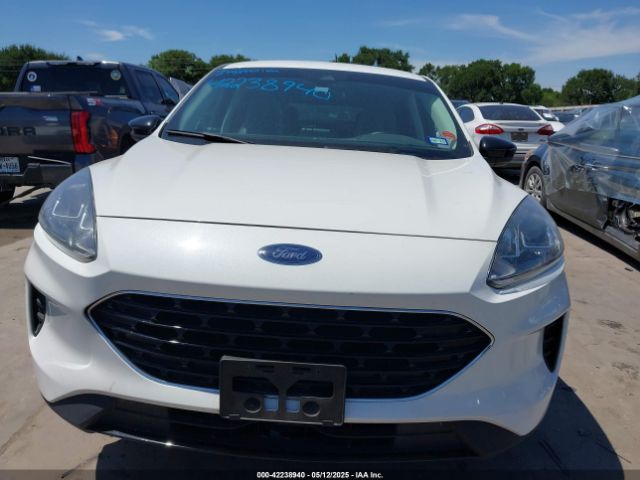 1FMCU0G60NUB11056 Ford ESCAPE SE