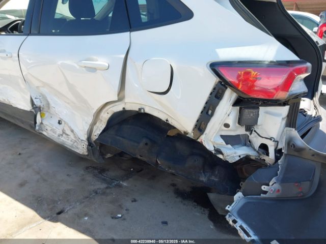 1FMCU0G60NUB11056 Ford ESCAPE SE