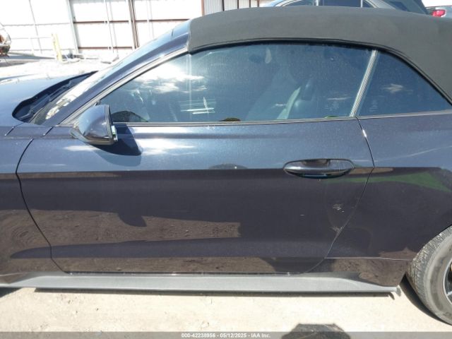 1FATP8UH5N5133246 Ford 4v