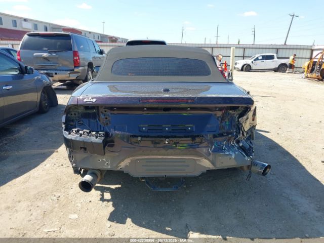 1FATP8UH5N5133246 Ford 4v