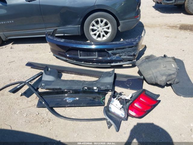 1FATP8UH5N5133246 Ford 4v