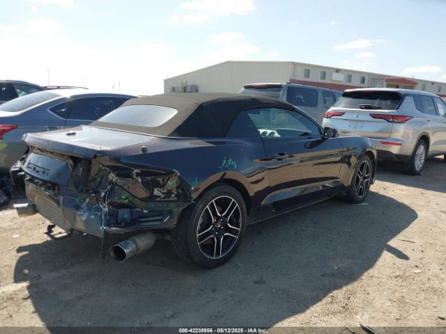 1FATP8UH5N5133246 Ford 4v