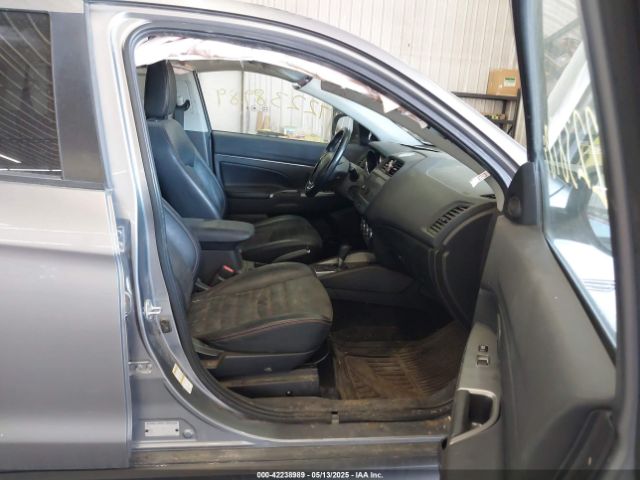 2018 MITSUBISHI OUTLANDER SPORT JA4AR3AW7JZ035379 Photo 4