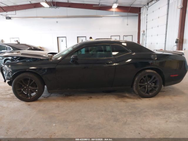 2C3CDZAG6GH300198 Dodge Challenger Sxt