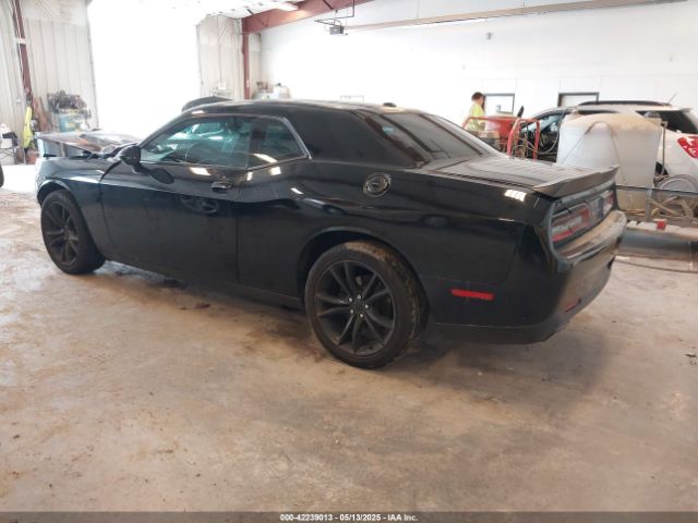 2C3CDZAG6GH300198 Dodge Challenger Sxt