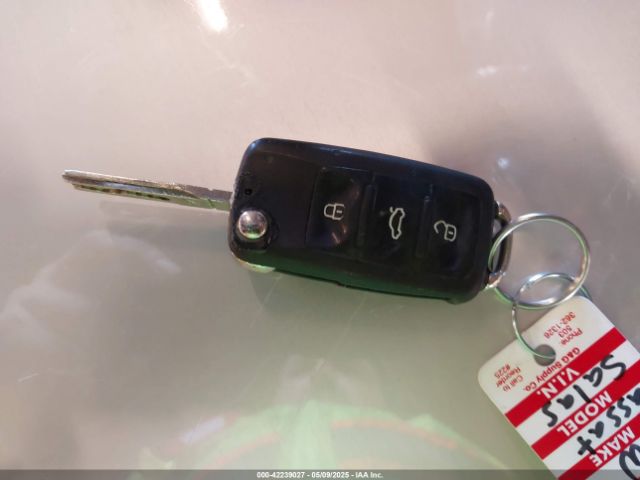 2013 VOLKSWAGEN PASSAT 1VWAP7A38DC014523 Photo 10