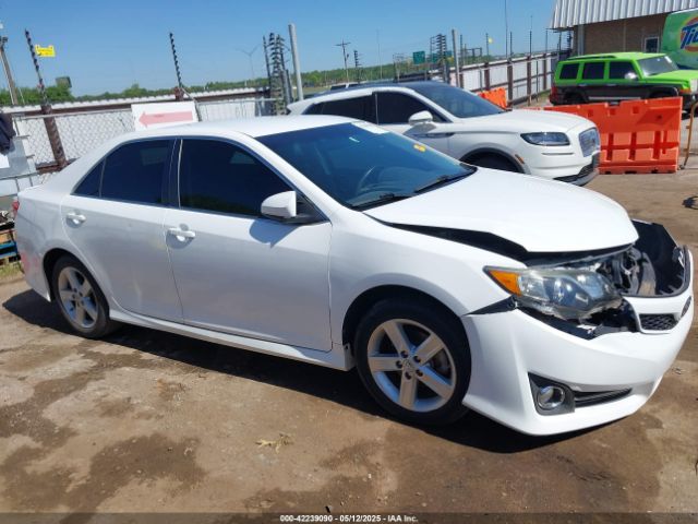 4T1BF1FK4EU443849 Toyota CAMRY SE