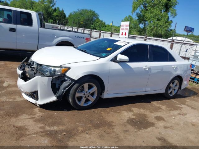 4T1BF1FK4EU443849 Toyota CAMRY SE