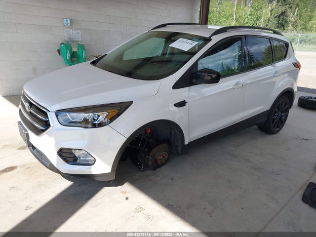 1FMCU9GDXKUB63437 Ford ESCAPE SE