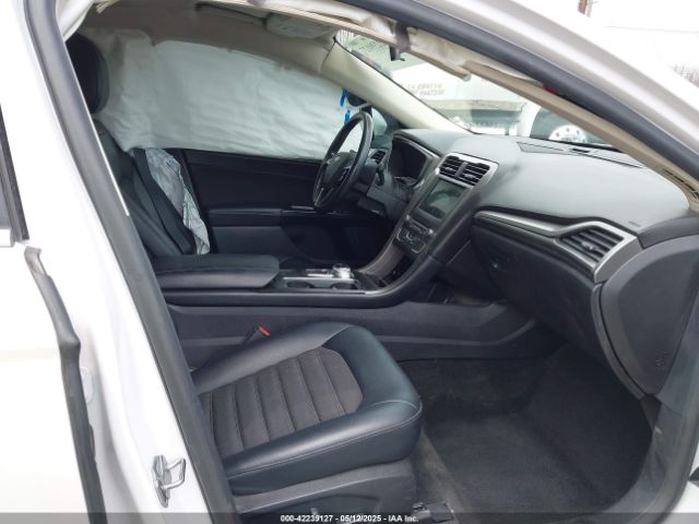 3FA6P0H74HR413662 Ford FUSION SE
