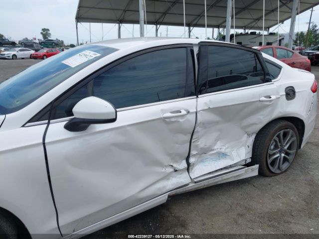 3FA6P0H74HR413662 Ford FUSION SE