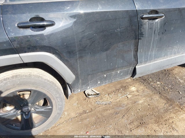 2T3P1RFV1KC018445 Toyota Rav4 Xle