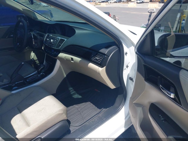 1HGCR2F32HA005031 Honda ACCORD LX