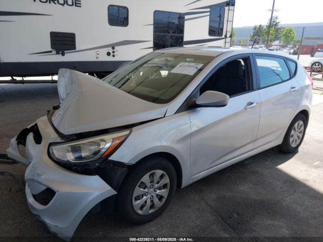 KMHCT5AE2GU260801 Hyundai ACCENT SE