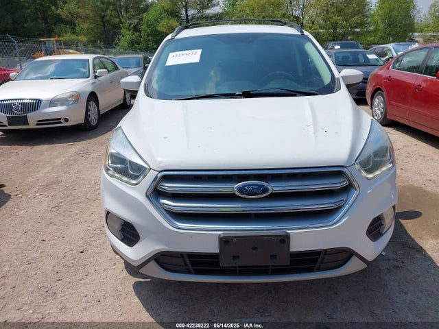 1FMCU9G9XHUB12931 Ford ESCAPE SE