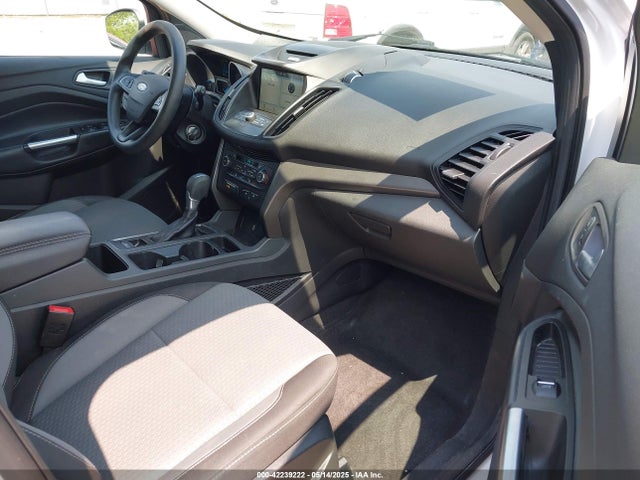 1FMCU9G9XHUB12931 Ford ESCAPE SE