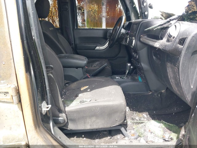 1C4HJWEG4GL261147 Jeep 2016