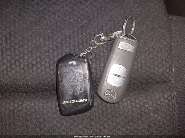 JM3KE4CY6G0640279 Mazda py