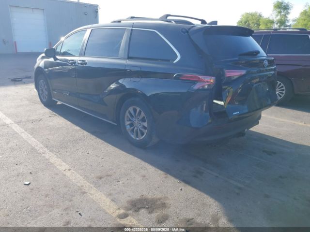 2021 TOYOTA SIENNA 5TDKSKFC9MS027152 Photo 2