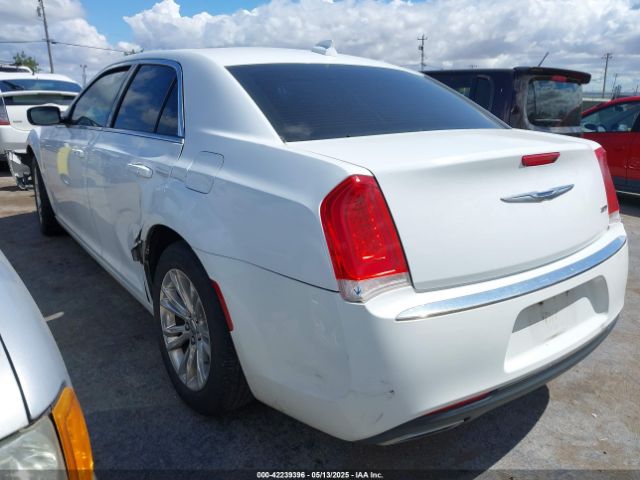 2017 CHRYSLER 300 2C3CCAAG4HH516430 Photo 2
