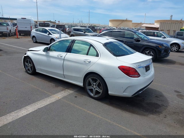 55SWF4JBXFU058805 Mercedes-Benz C 300 Luxury/sport