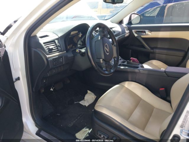 JTHKD5BH4G2273002 Lexus CT 200H