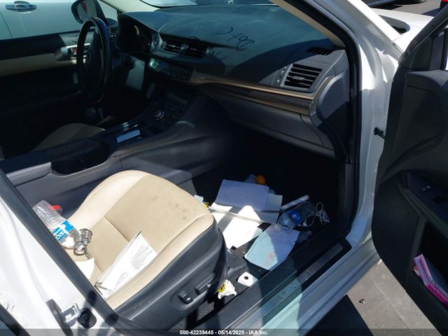 JTHKD5BH4G2273002 Lexus CT 200H