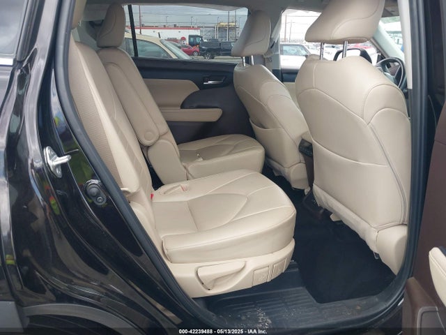 5TDHZRAH3NS115858 Toyota 2gr-fks