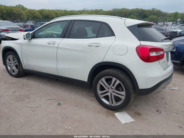 2016 MERCEDES-BENZ GLA 250 WDCTG4GB9GJ266431 Photo 2