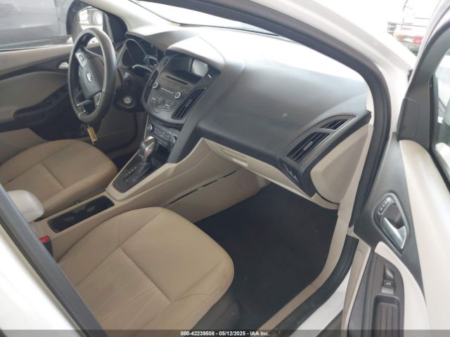 1FADP3F24GL272055 Ford FOCUS SE