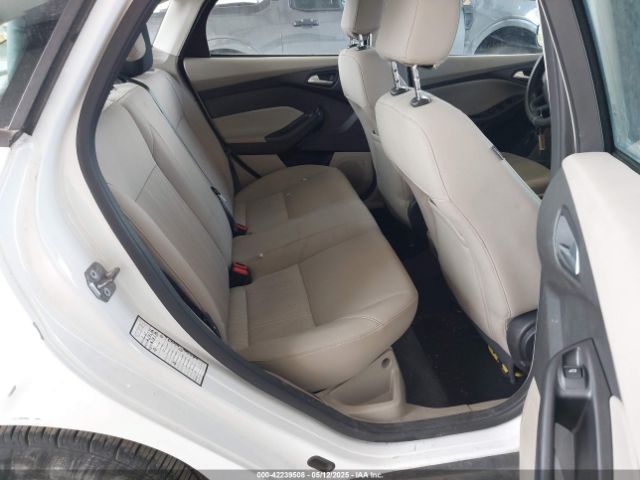1FADP3F24GL272055 Ford FOCUS SE