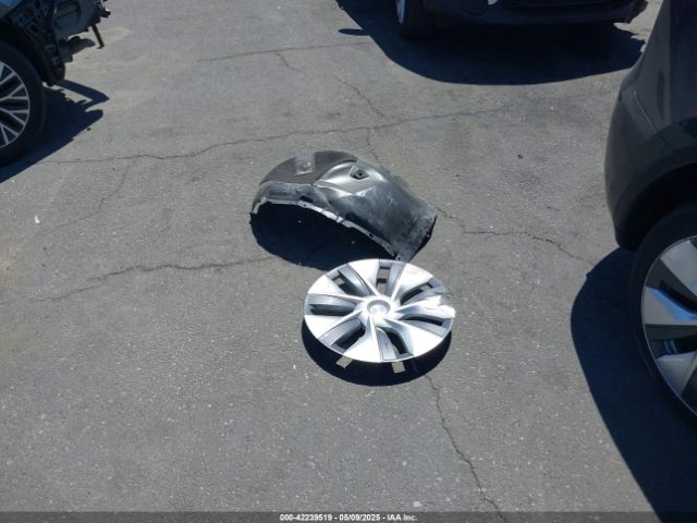 7SAYGDEE7PF851849 Tesla Model Y