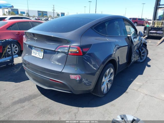 7SAYGDEE7PF851849 Tesla Model Y