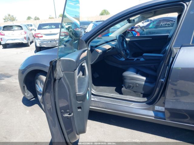 7SAYGDEE7PF851849 Tesla Model Y