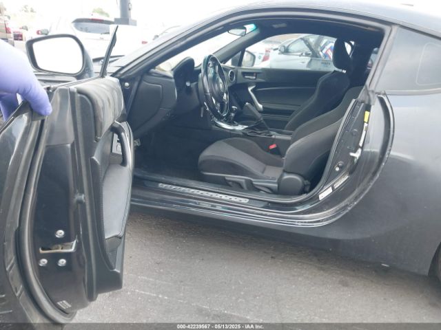 JF1ZNAA10H8705177 Toyota 86