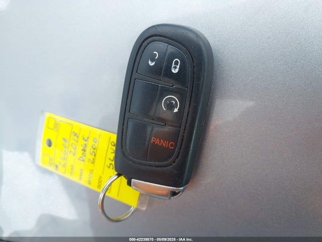 RAM 2018 2018 3C6UR5FL3JG301310 Image 11