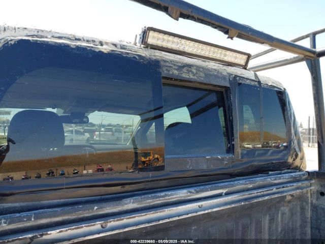 1N6AA1C83HN563953 Nissan TITAN SV