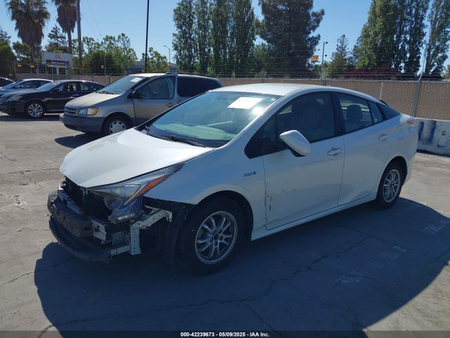 JTDKBRFU6G3021221 Toyota Prius Two