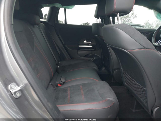 W1N4N4GB7SJ698937 Mercedes-Benz m260