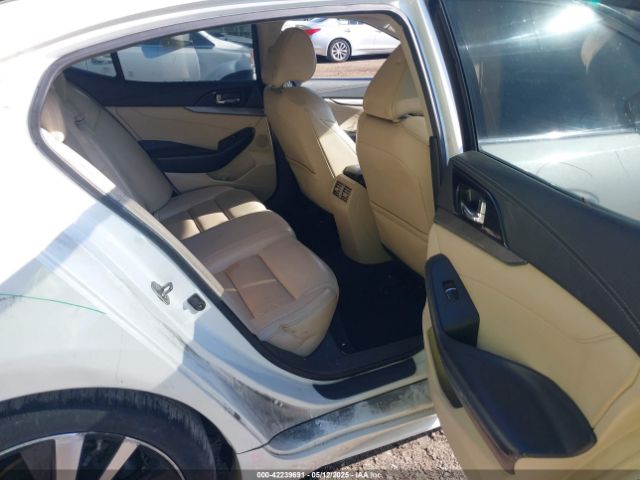 1N4AA6AP7HC412108 Nissan Maxima 3.5 Sl