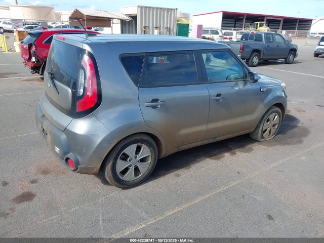 KNDJN2A21F7158235 KIA Soul