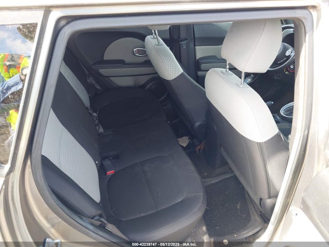 KNDJN2A21F7158235 KIA Soul
